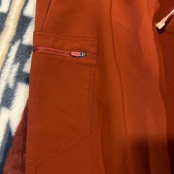 Figs Burnt Orange Scrub Set - Picture 8 of 13